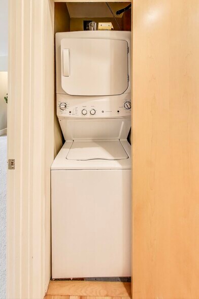 More Photos Of 1324 10th St NW, Washington Apartments For Sale