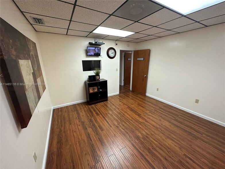 More Photos Of 6187 NW 167th St, Miami Lakes Office For Sale