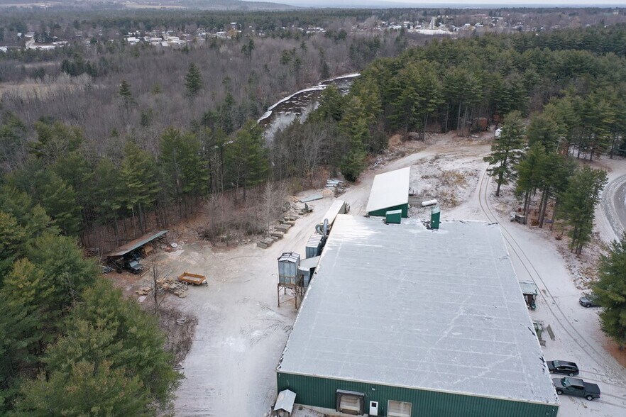 More Photos Of 49 Industrial Park Rd, Keeseville Warehouse For Lease