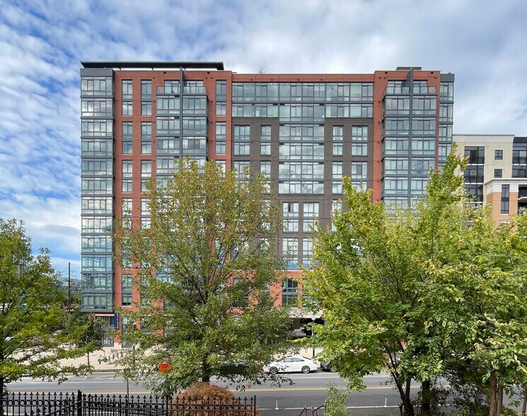 More Photos Of 211 K St Ne, Washington Office Residential For Sale