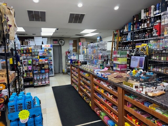 More Photos Of 4292-4296 Green Lake Rd, West Bloomfield Freestanding For Sale