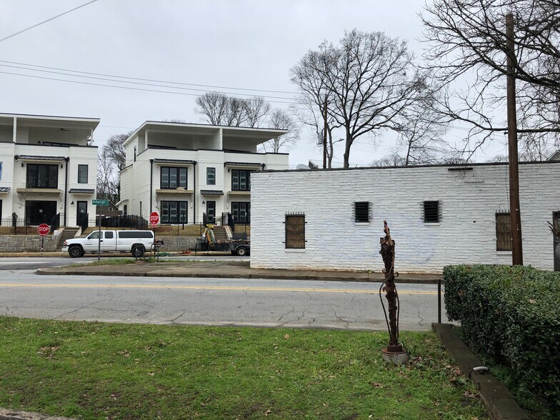 Primary Photo Of 210 Flat Shoals Ave SE, Atlanta Freestanding For Sale