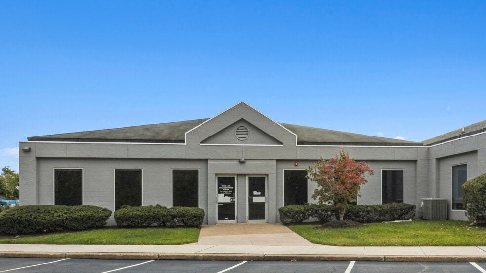 More Photos Of 970 Town Center Dr, Langhorne Unknown For Lease