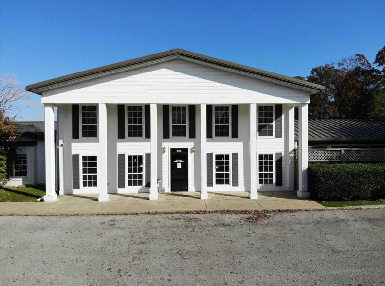 Primary Photo Of 1850 Berryhill Rd, Cordova Veterinarian Kennel For Sale