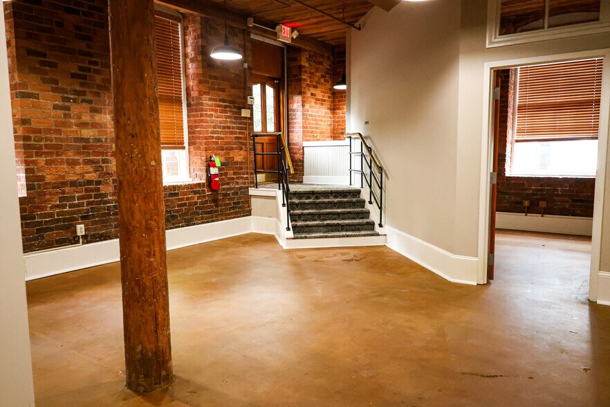 More Photos Of 200 Brookstown Ave, Winston-Salem Loft Creative Space For Lease