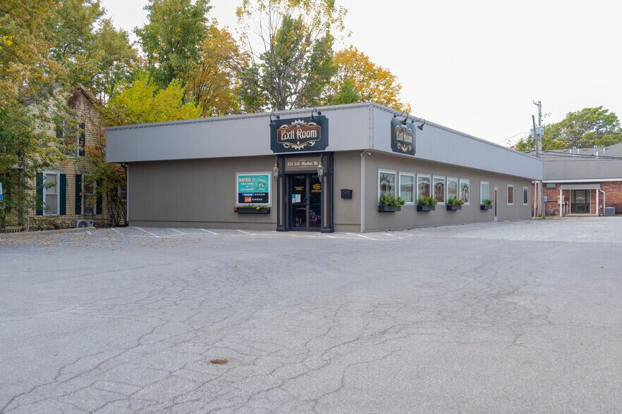 Primary Photo Of 304 SW Market St, Lee's Summit General Retail For Sale