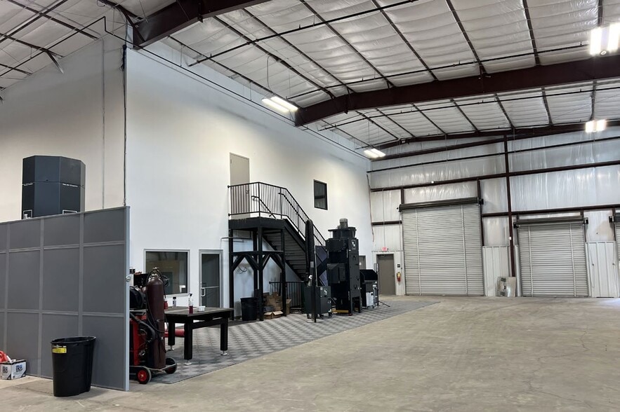 More Photos Of 2460 Industrial Park Blvd, Cumming Distribution For Sale