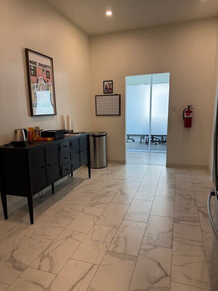 More Photos Of 10103 Louetta Rd, Houston Medical For Sale