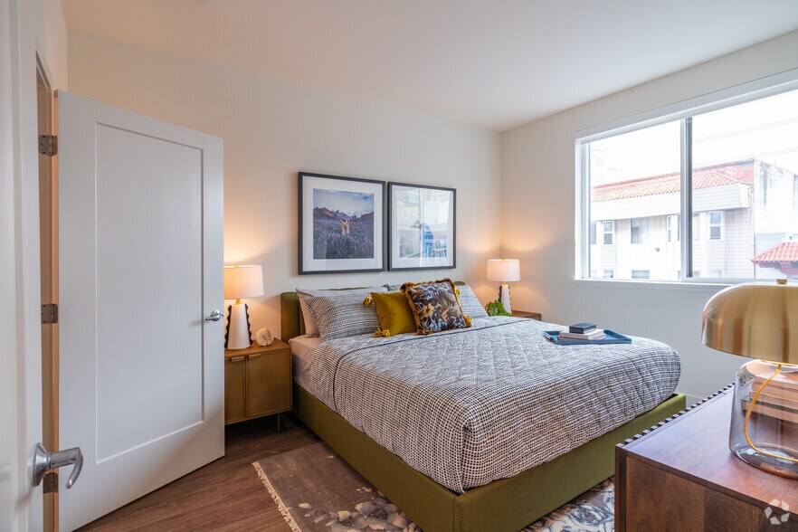 More Photos Of 1100 Webster St, Oakland Apartments For Lease