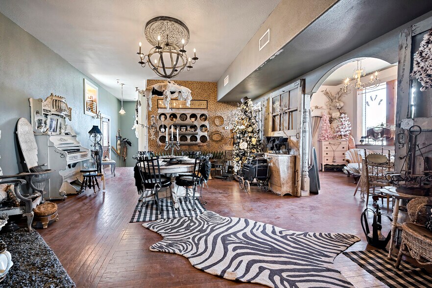 More Photos Of 103 S 6th St, Brownfield Restaurant For Sale