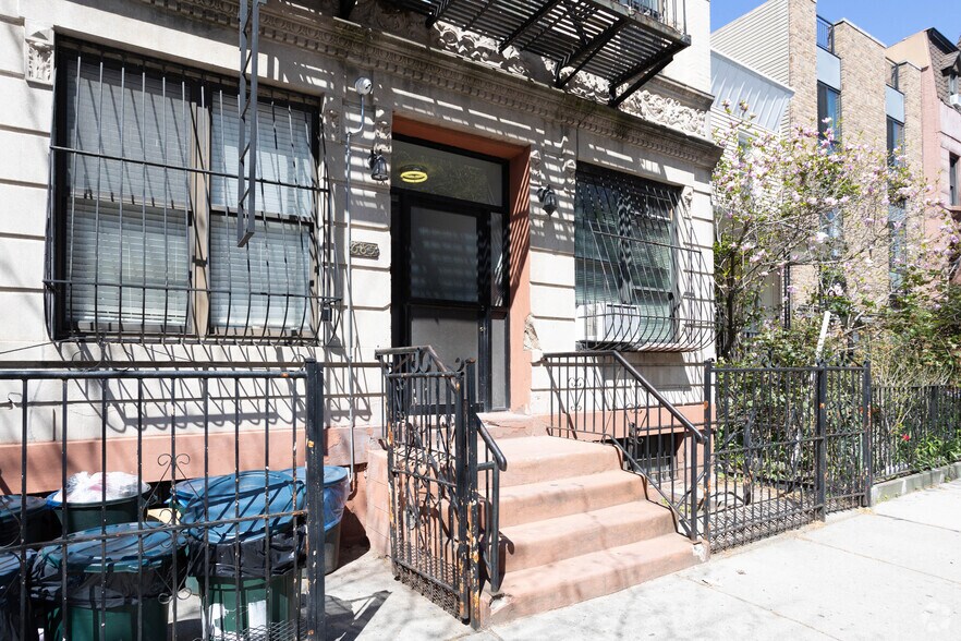 More Photos Of 685 Jefferson Ave, Brooklyn Apartments For Sale