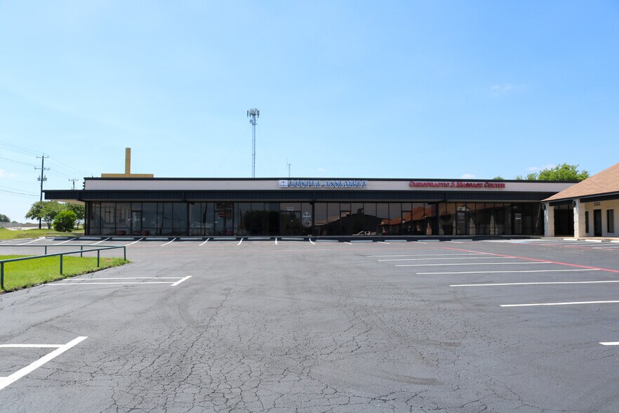 More Photos Of 28709-28765 IH-10 Fwy, Boerne Unknown For Lease