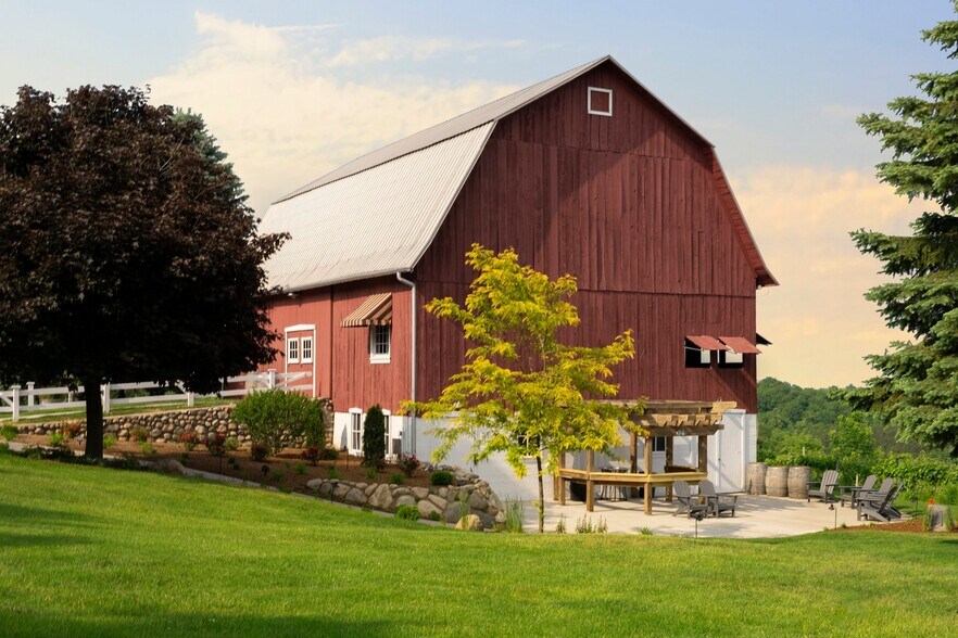 More Photos Of 10343 E Hilltop Rd, Suttons Bay Winery Vineyard For Sale