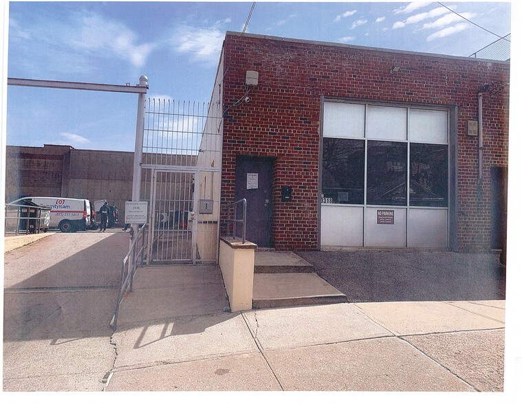 Primary Photo Of 3318 Delavall Ave, Bronx Office For Lease