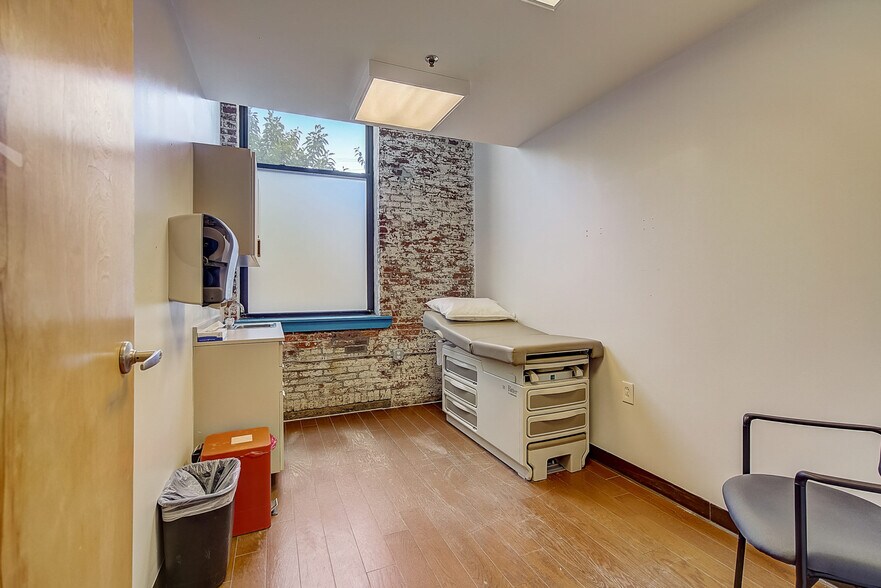 More Photos Of 2418 York, Philadelphia Coworking Space