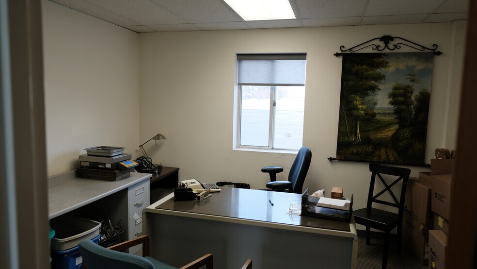 More Photos Of 130 Lenox Ave, Stamford Warehouse For Sale