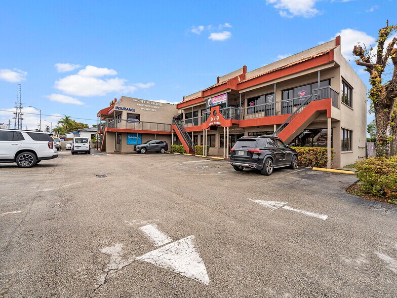 More Photos Of 4301 Palm Ave, Hialeah Unknown For Lease