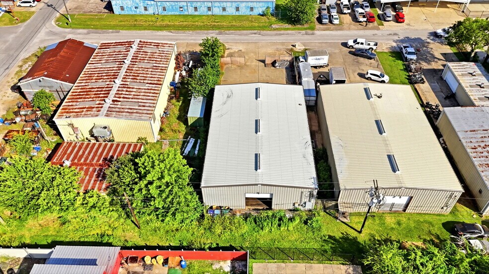 More Photos Of 1307 Illinois Ave, South Houston Warehouse For Sale