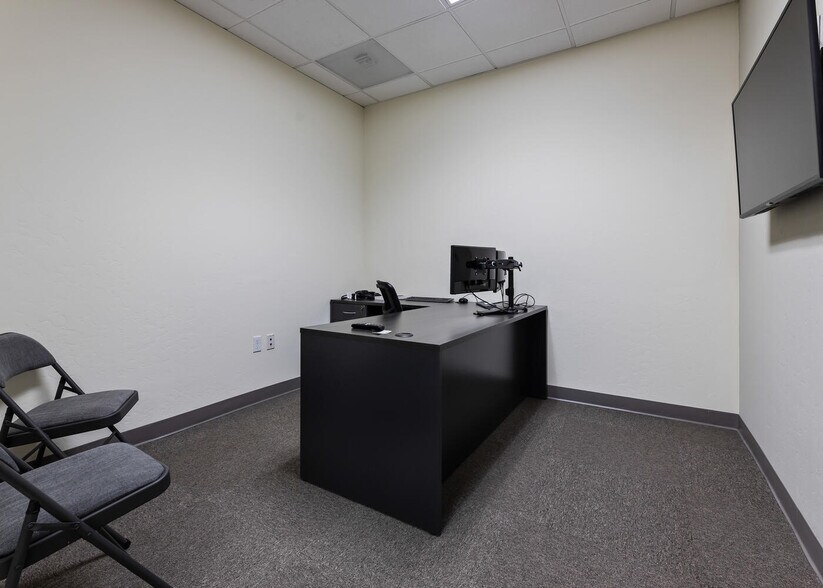 More Photos Of 400-410 E Main St, Visalia Office For Lease