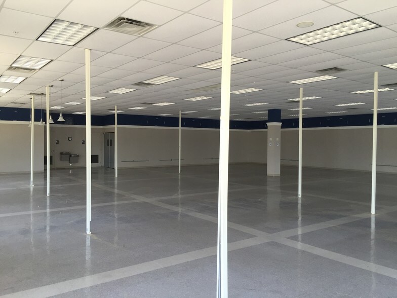 More Photos Of 6169-6185 Jog Rd, Lake Worth Unknown For Lease