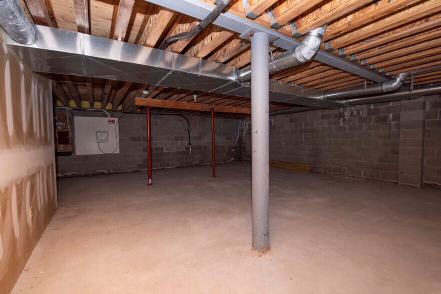 More Photos Of 17-19 S Main St, Manville Loft Creative Space For Sale