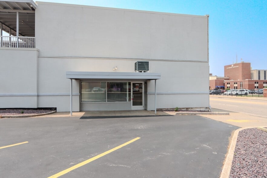 More Photos Of 1112-1128 Broadway St, Quincy Flex For Lease