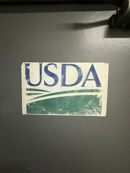 More Photos Of 3408 Industrial Rd E, Homedale Manufacturing For Sale