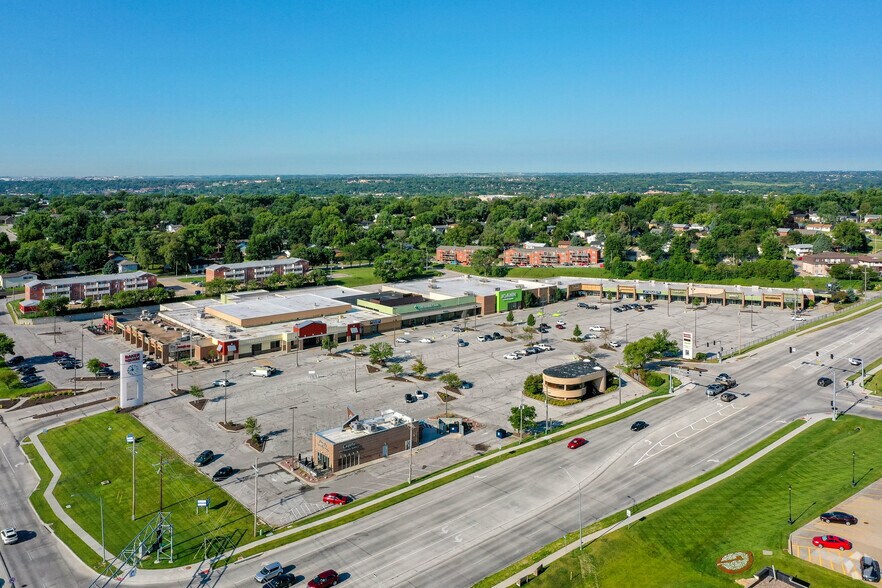 More Photos Of 13215-13483 W Center Rd, Omaha Unknown For Lease