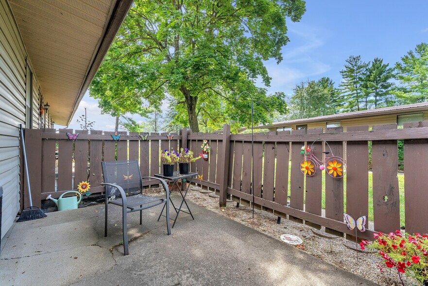 More Photos Of 3033 S P St, Elwood Apartments For Sale