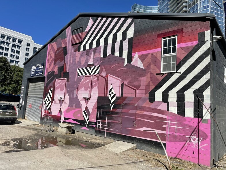 More Photos Of 130 10th St, Atlanta Warehouse For Lease