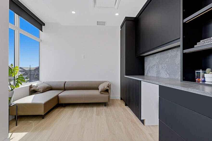 More Photos Of 741-767 Daniels Way SW, Edmonton Apartments For Lease
