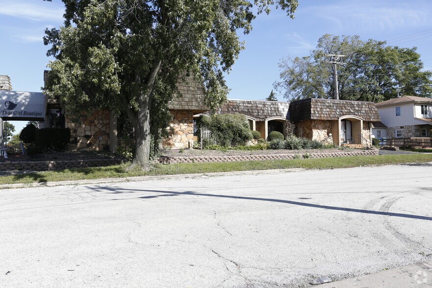 More Photos Of 11359 S Harlem Ave, Worth Freestanding For Lease