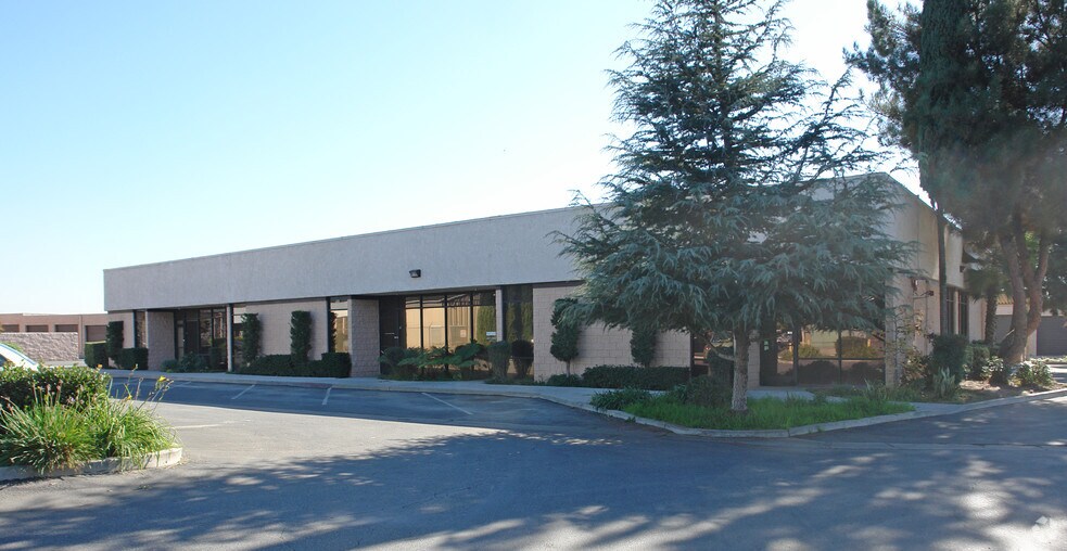More Photos Of 2600 California Ave, Monrovia Warehouse For Lease