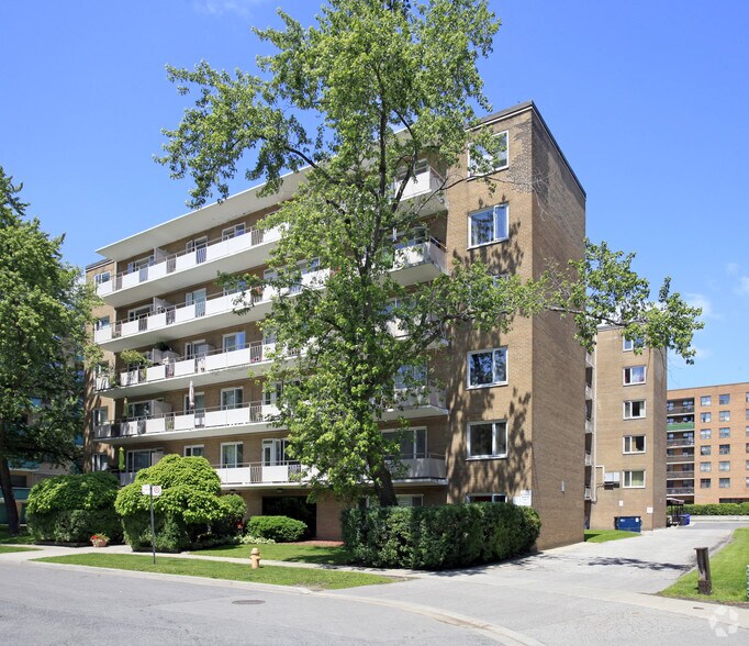 Primary Photo Of 2 Grandstand Pl, Toronto Apartments For Sale