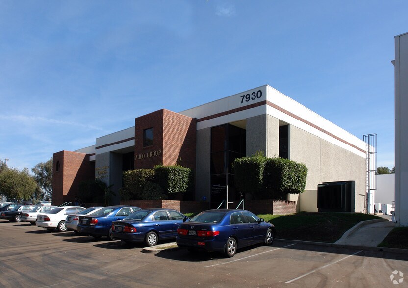 More Photos Of 7930 Arjons Dr, San Diego Research And Development For Lease