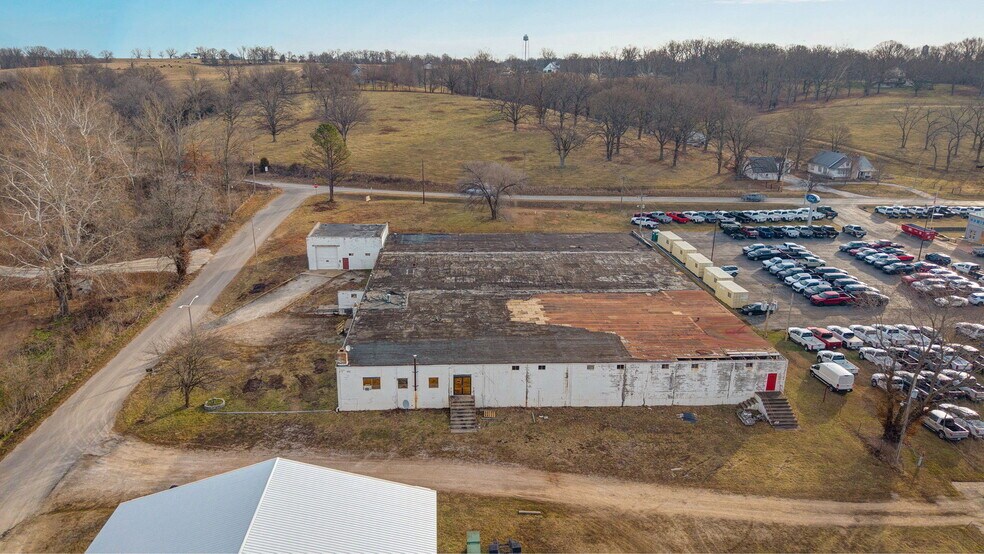 More Photos Of 504 Airport Rd, Crane Warehouse For Sale