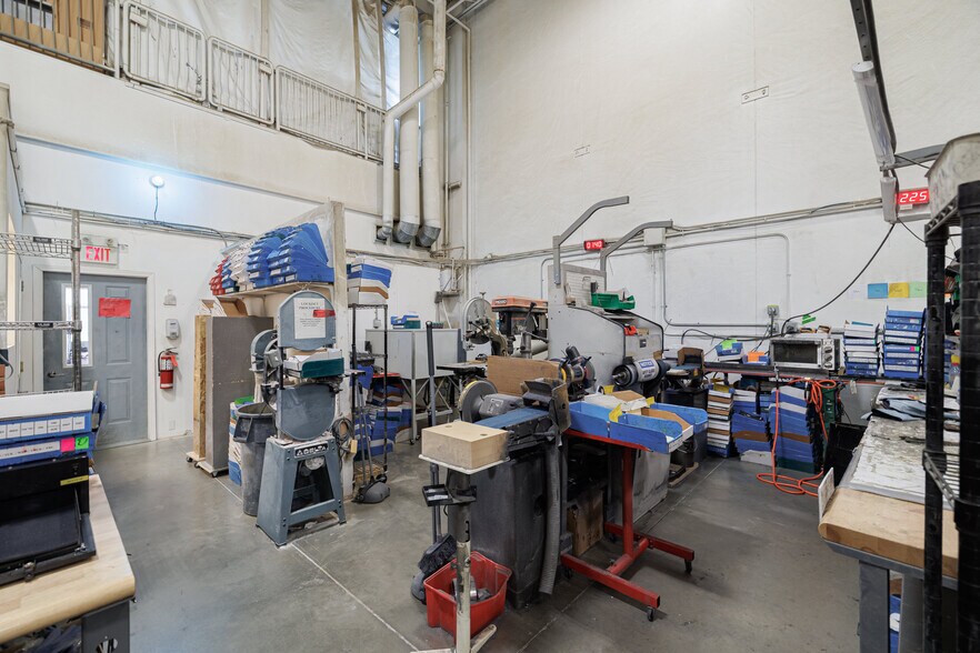 More Photos Of 6701-6777 Fairmount Dr SE, Calgary Warehouse For Lease