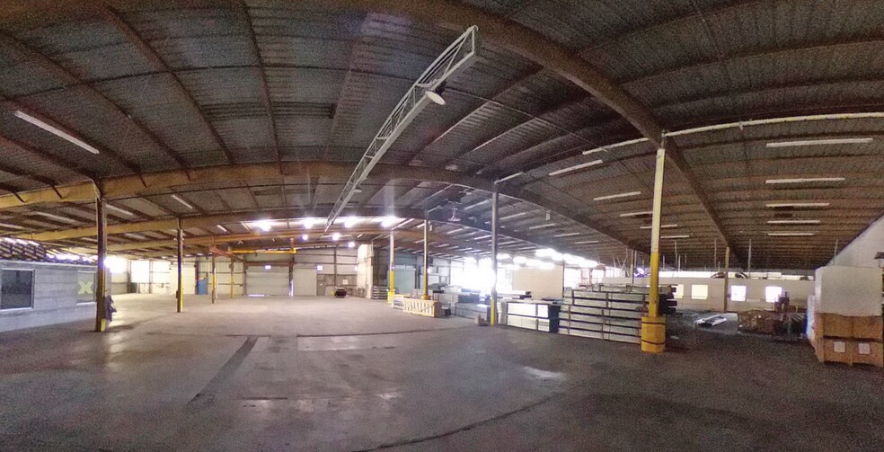 More Photos Of 11222 Astronaut Blvd, Orlando Warehouse For Lease
