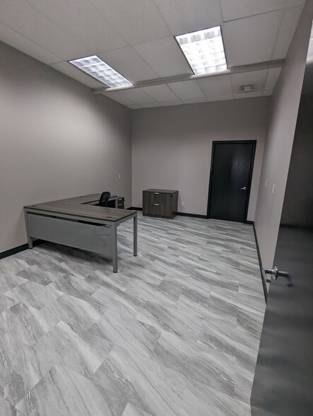 More Photos Of 7528A Pershing Blvd, Kenosha General Retail For Lease