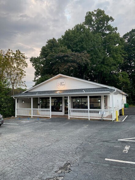 Primary Photo Of 1602 Lavista Rd, Atlanta Freestanding For Sale