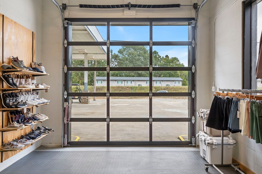 More Photos Of 26009 State Highway 39, Shell Knob Storefront Retail Office For Sale