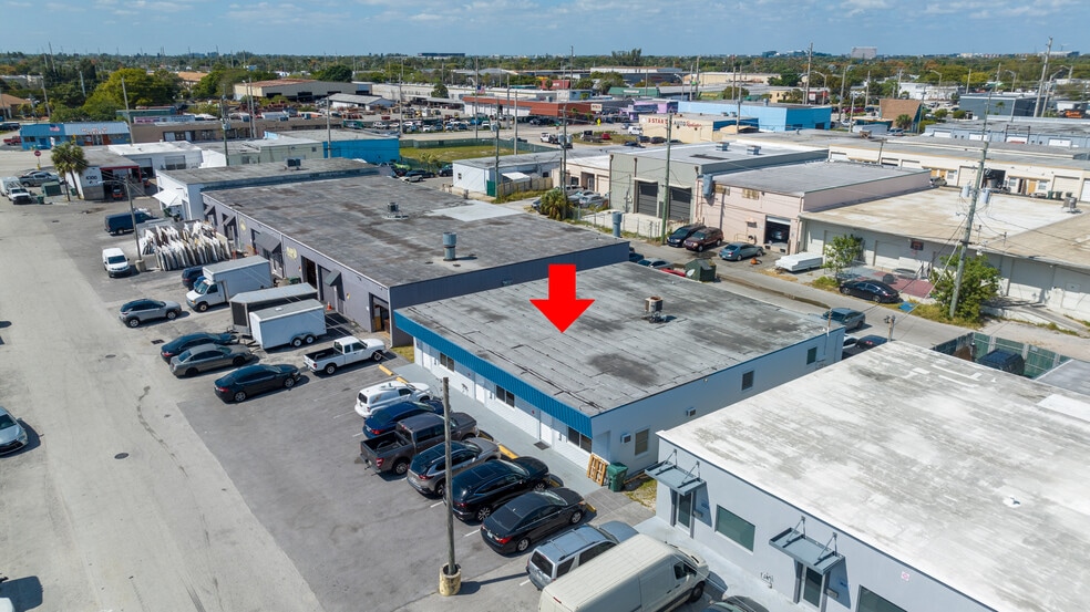 More Photos Of 1053-1057 NE 43rd St, Oakland Park Warehouse For Lease