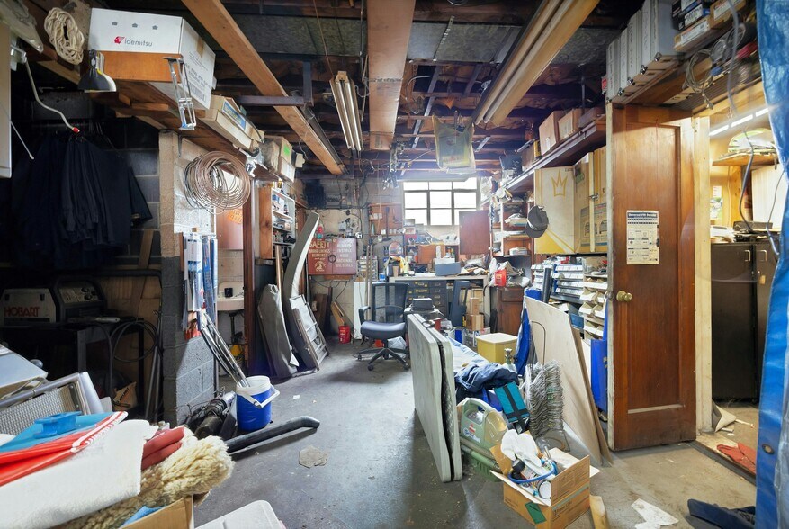 More Photos Of 18 McDermott Pl, Bergenfield Industrial For Sale