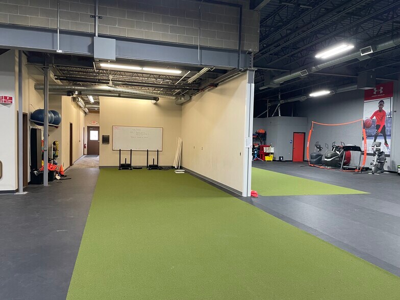 More Photos Of 10661 NE Nassau St, Blaine Warehouse For Lease