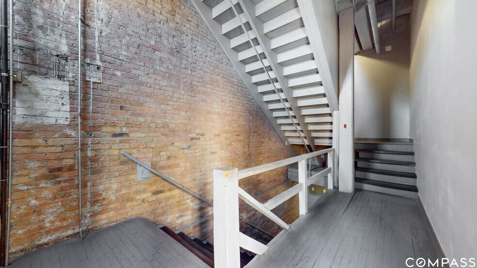 More Photos Of 2241 S Wabash Ave, Chicago Loft Creative Space For Sale