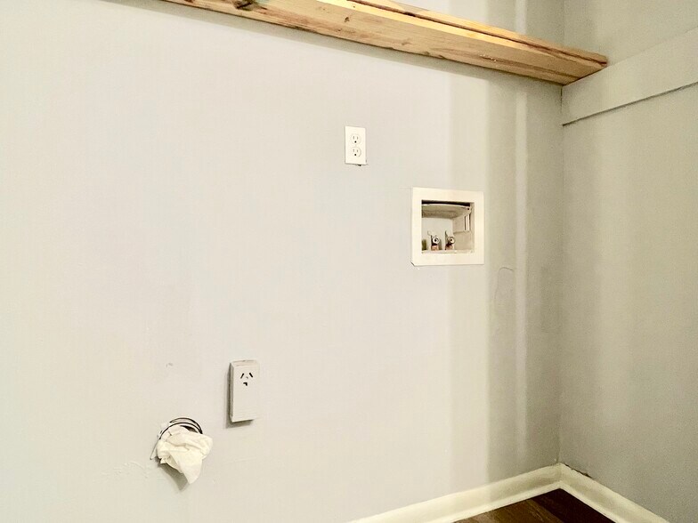 More Photos Of 11 Eumar Ct NW, Center Point Apartments For Sale