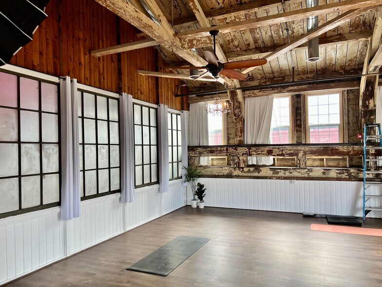 More Photos Of 3200-3220 1st Ave S, Seattle Office For Lease