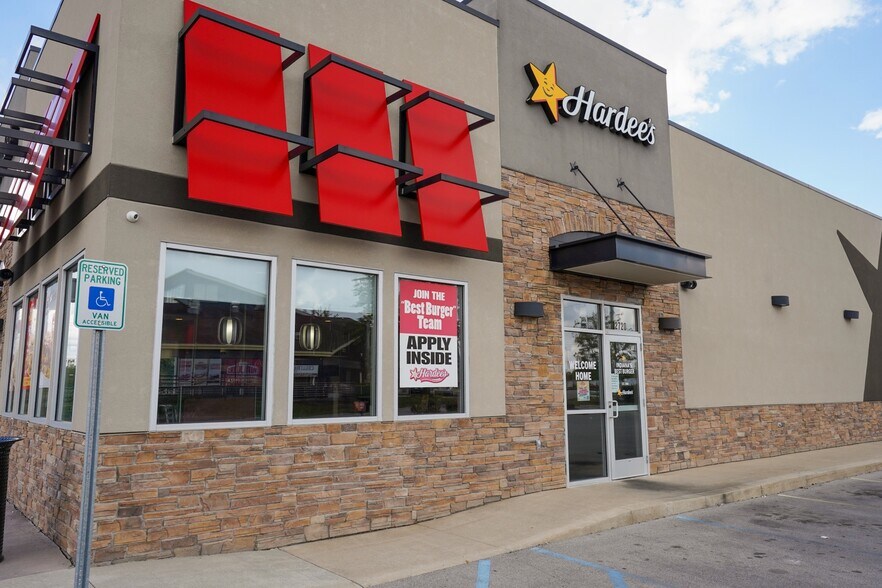 More Photos Of 2720 Maplecrest Rd, Fort Wayne Fast Food For Lease