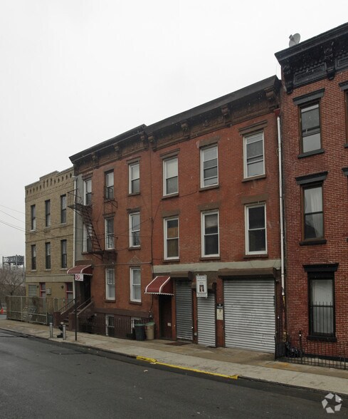 More Photos Of 329 S 1st St, Brooklyn Apartments For Lease