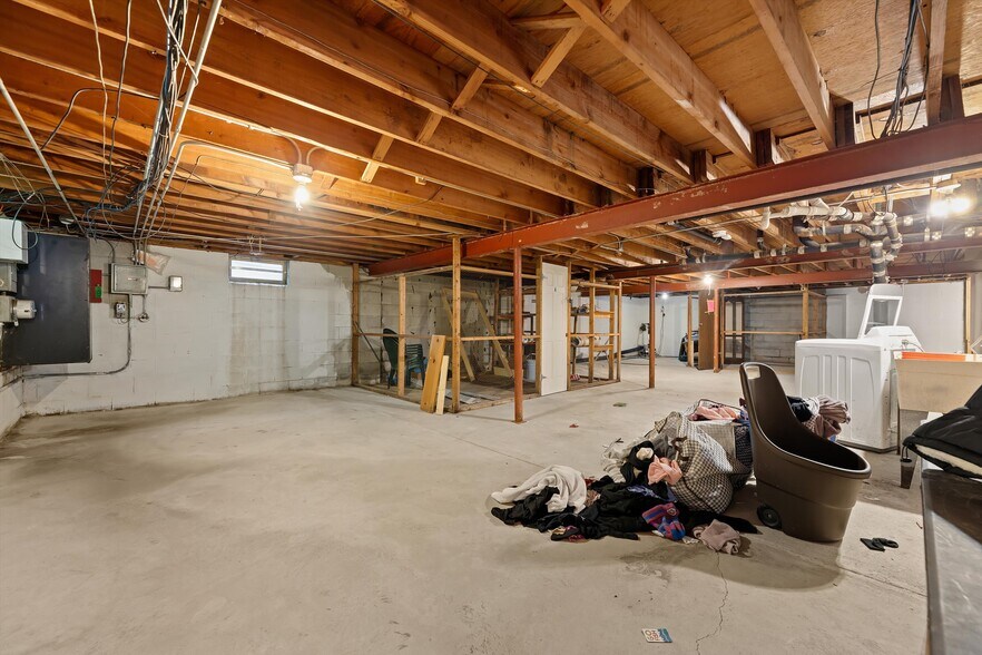More Photos Of 10112 W Sharon Ln, Milwaukee Apartments For Sale